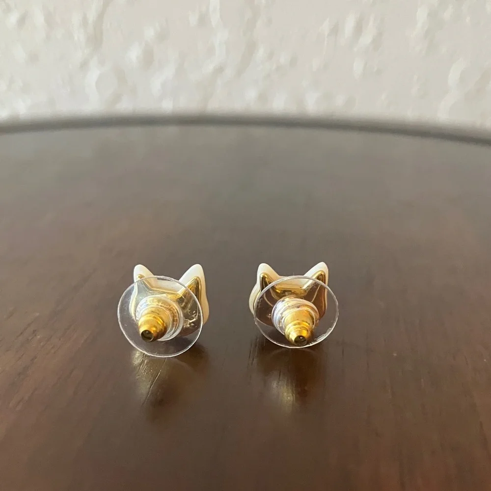 Coach: White Cat Stud Earrings- Gold Tone- Rhinestone Eyes - Picture 5 of 14